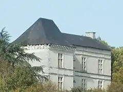 Le  Vieux Château de Sepmes construit pour Jean de Taix.