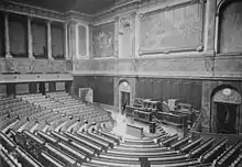 L’hémicycle.