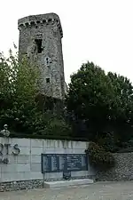 Les ruines de l'ancien château.