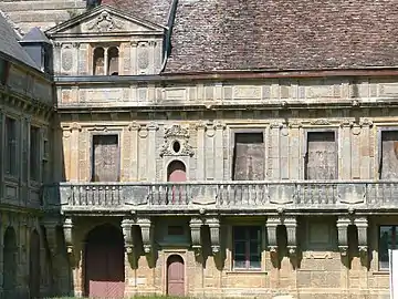 Façade sur cour du corps de logis