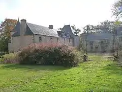 Château du Parc (façade donnant sur la cour d'entrée).