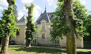 Château du Petit Versailles (est)