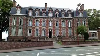 Château Rouge.