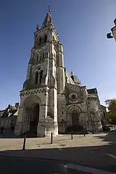 L'entrée de l'église, en 2008.