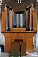 L'orgue de chœur.