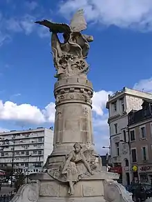 Le monument aux morts de la guerre de 1870.