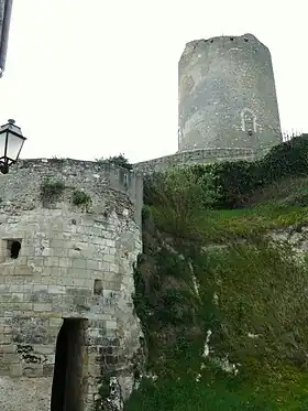 Les tours inachevées de 1611, de l'ancienne porte Nord, en 2010.