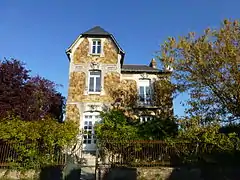 Maison bourgeoise « centenaire » dans le centre-ville.