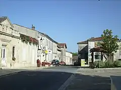 Une rue de Chérac.