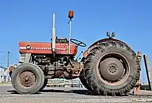 Tracteur à Chatressac (Chaillevette)