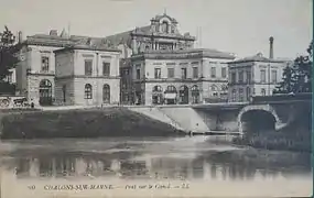 Début XXe la Marne, le pont et l'hémicycle, portail de la Cathédrale Saint-Étienne de Châlons.