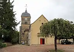 Extérieur et vue de la tour clocher