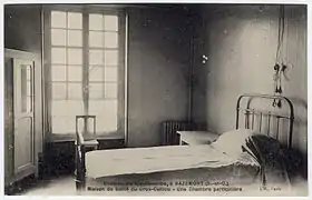 Chambre de la maison de santé du Gros-Caillou (sanatorium) située au château de Sainte-Colombe construit par Mme Delattre.