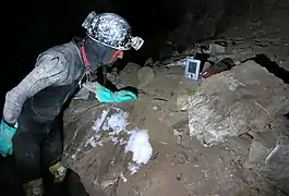 Mesures physiques dans la galerie Thénardier : une zone très sèche de la grotte des Chamois.