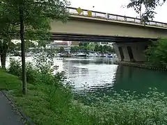 Le pont vu de Champigny.