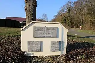 Mémorial aux ouvriers de la sucrerie victimes de la barbarie nazie, situé près du hameau des Michettes.