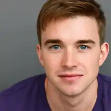 Description de l'image Chandler Massey, February 2015.png.