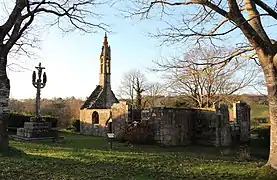 La chapelle de Lochrist et son calvaire 1.