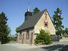 Chapelle du cimetière de Mortefontaine-en-Thelle