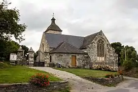Chapelle de Rosquelfen : vue extérieure d'ensemble.
