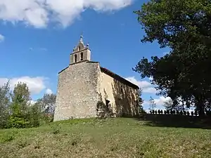 La chapelle dans son environnement.