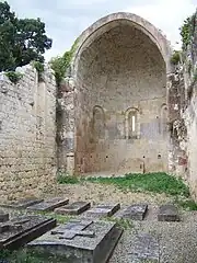 La nef et le chœur de la chapelle Saint-Lannes.