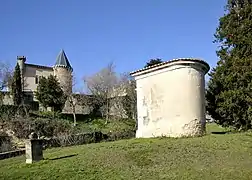 Chapelle attenante au château de Montéléger.