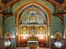 Maître-Autel dans le choeur de la chapelle de l'enfant Jésus à Paris