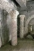 Vue de l'intérieur de la chapelle de l'ancien château de Fontenay en Chartres-de-Bretagne.