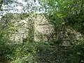 le mur mérovingien de l'ancien monastère