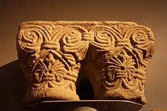 Chapiteau double du cloître Saint-Mélaine, Rennes, musée de Bretagne.