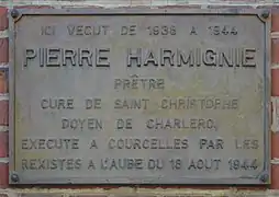 Plaque apposée à Charleroi (Belgique), 32 rue du Gouvernement.