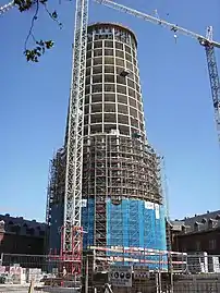 Construction de la nouvelle tour.
