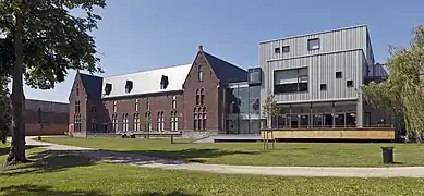 Musée de la Photographie à Charleroi et la nouvelle aile inaugurée en 2008