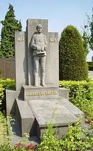 Tombe de Charles de Coster au cimetière d'Ixelles (Bruxelles).