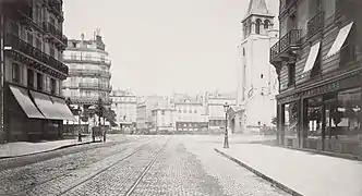 La place depuis la rue de Rennes dans les années 1870.