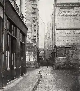 La rue Tirechamp dans le vieux « quartier des Arcis », démolie au cours de l'extension de la rue de Rivoli.