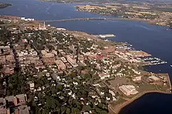Vue aérienne de Charlottetown, capitale et plus grande ville de l'Île-du-Prince-Édouard.