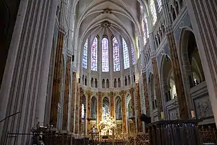 Chartres, chœur restauré.