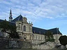 Chartreuse de Bosservilleabbatiale, cour, bâtiment conventuel, allée