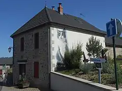 Fresque dans la grande rue par Cofee.