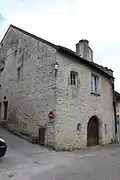 Un des vestiges de l'abbaye : la maison de l'intendant.