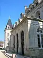 Entrée du château (côté église)