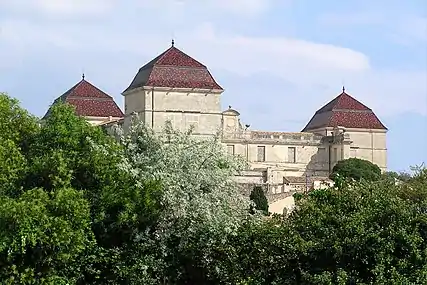 Le château de Castries actuel, dans l'Hérault, acheté en 1495 par Guillaume Lacroix