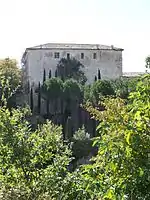 Château de Gignaccour, terrasse, escalier, cheminée, décor intérieur