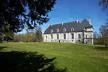 Château de Nuits, façade occidentale