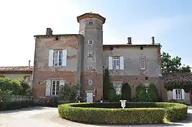 Le château de Thégra.