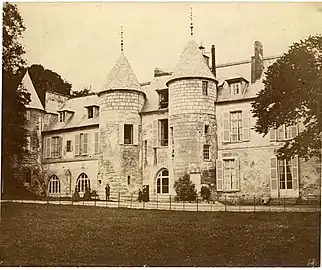 Façade ouest du château de Vaux-sur-Seine en 1887.