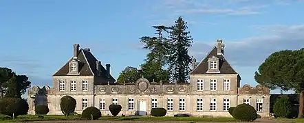 Château de Cérons, une des plus anciennes chartreuses du Bordelais.