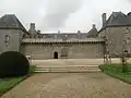 Château de Kergroadès : la façade avant.